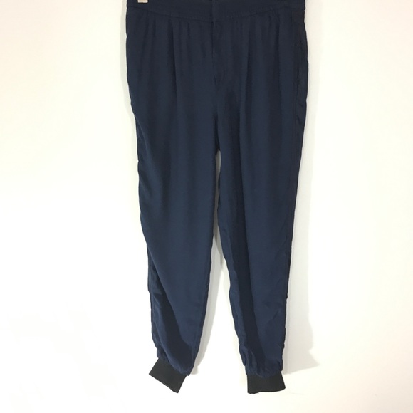 Zara Pants - ❤️ Zara silky cropped navy work pants